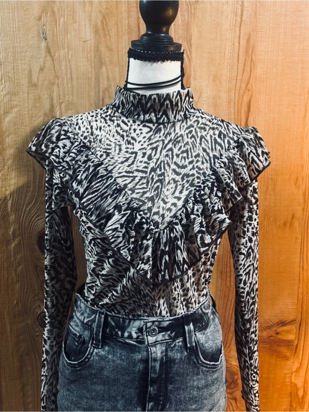Womens Long-Sleeve Animal Print Mesh Ruffle Top - Taupe/Black